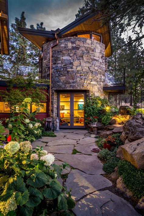 15 Stunning Rustic Landscape Designs That Will Take Your