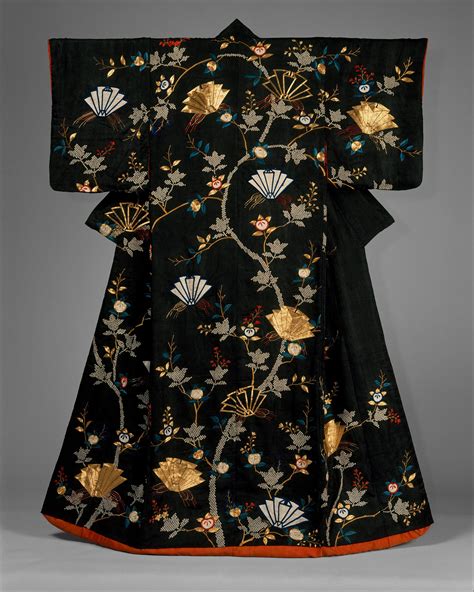 Outer Robe Uchikake With Mandarin Oranges And Folded Paper