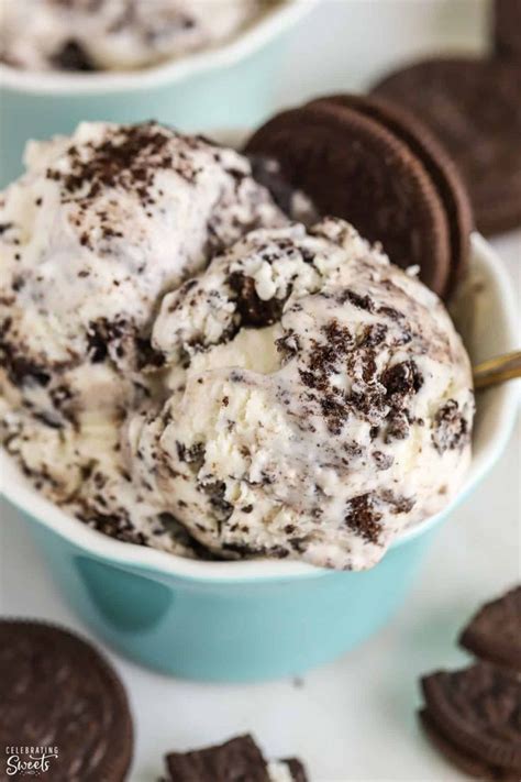 This Super Creamy No Churn Ice Cream Is Loaded With Crushed Oreo