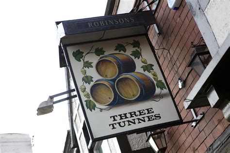 The Three Tunnes A Great Robinsons Pub In Hazel Grove