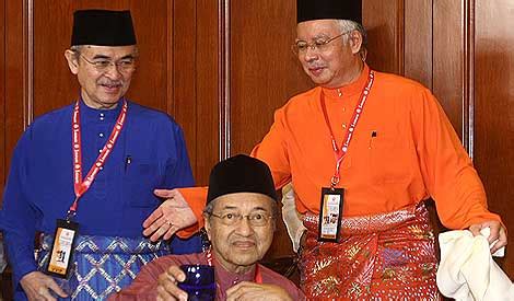 Portal rasmi jabatan perdana menteri / official portal of prime minister's department. Cerita penuh mesra Siti Hasmah mengenai bapa Najib