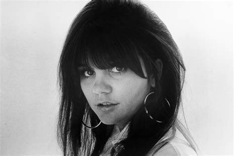 Linda Ronstadt Rejected $1 Million Nude Photo Offer: 1977 Hustler Scandal