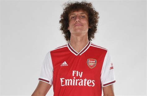 David luiz has been a familiar figure at the heart of chelsea's defense, but the brazilian has reunited with unai emery at arsenal. Chelsea fans troll Arsenal after poor defending from David ...