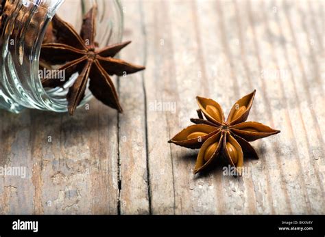Tamiflu Star Anise Hi Res Stock Photography And Images Alamy