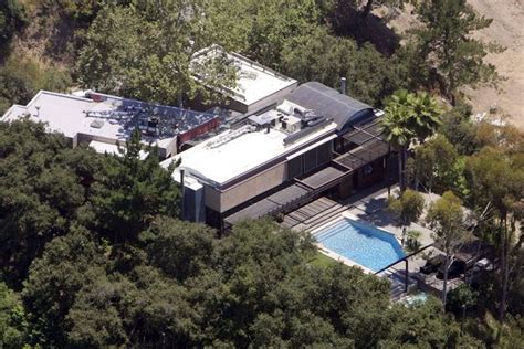 Demi Moores Doomed Hollywood Hills Mansion Inside The Wild Parties After 21 Year Old Found