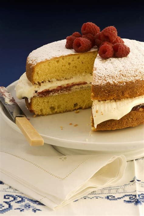 Classic Victoria Sponge Recipe Eat Smarter Usa