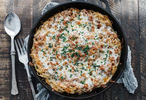 Shred the mozzarella as finely as possible so it will melt quickly. Easy Baked Spaghetti with Melted Mozzarella | Heinen's ...