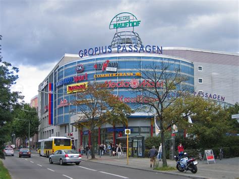 Plan your gropius passagen visit and explore what else you can see and do in berlin using our berlin route planning website. Gropius Passagen, Berlin - gpc-Berlin