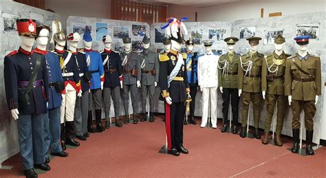 Expoziție Cu Uniforme Militare „jandarmeria Română 170 De Ani