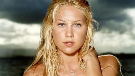 6 Amazing Photos Of Russian Tennis Player Anna Kournikova In Puerto Rico