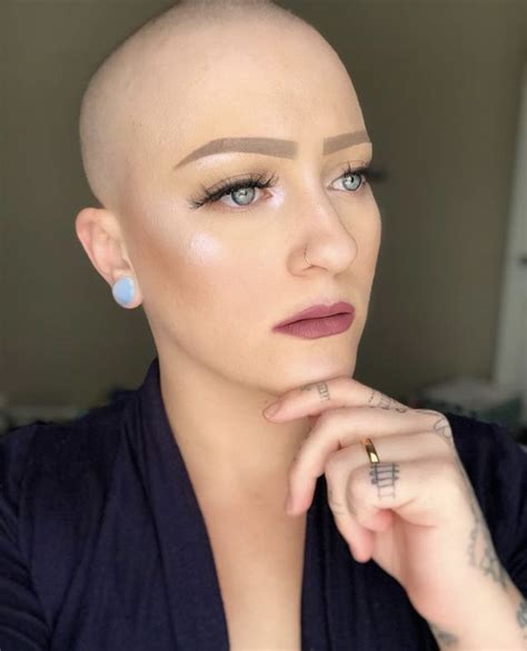 Pin By David Connelly On Bald Women Bald Women Women Beauty