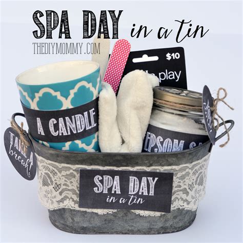 I love that this isn't the traditional gift basket an that the vessel can be used as well. A Gift in a Tin: Spa Day in a Tin | The DIY Mommy