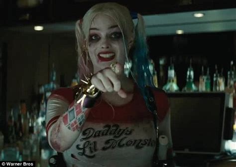 Margot Robbie S Harley Quinn Strips To Underwear In Suicide Squad