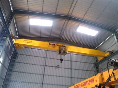Electric Overhead Cranes Boom Length 35 Mtr Load Capacity 500 Kg To