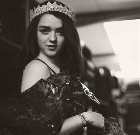 Maisie Best Young Actors Teen Awards Lace Crowns Maisie Williams