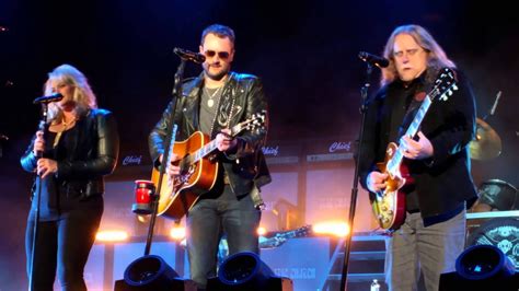 Watch Warren Haynes Cover “the Weight” With Eric Church Classics Du Jour