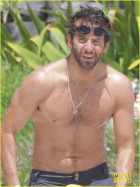 the 25 best bradley cooper shirtless ideas on pinterest ryan reynolds abs ryan reynolds ryan