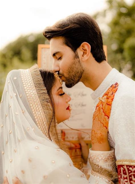 Shaheer Khan Hafsa Khan Say I Do Wedding Pictures Go Viral