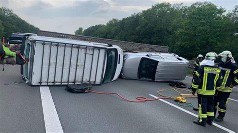 Autobahn 2 Nrw Unfall Mit Autotransporter Bei Ausfahrt Hamm Sperrung Richtung Hannover