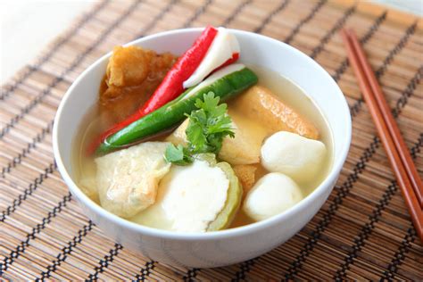 Yong tau foo is a big part of my diet because i love to deceive myself just how healthy it is! Yong Tao Foo | Anthony Leow | Flickr