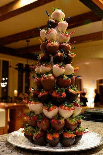 Pin By Lidia Ma On Holiday Treats Chocolate Covered Strawberry Tree