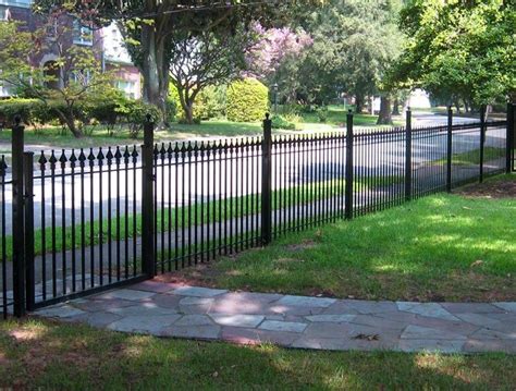 16 Inspirational Fence Ideas That Are Simple Yet Beautiful | Fence