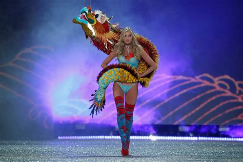 Victorias Secret Fashion Show 2016 Photos The Angels The Wings The Lingerie And The 3m