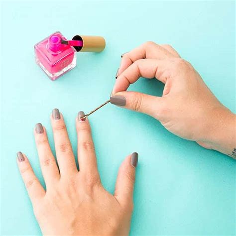 5 Clever Bobby Pin Hacks That Will Change Your Life