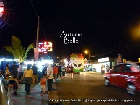 When in penang, a visit to the local night market of batu ferringhi is a must. My Malaysia Daily Photo: Penang Batu Ferringhi Sidewalk ...