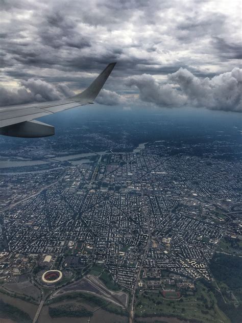 Flying Into Reagan National Airport In Washington Dc Right Before A
