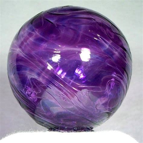 El violeta es el color más singular y extravagante de los colores. Las