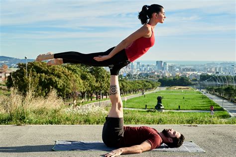 Wear your heart on your sleeve for the one that takes your breath away. 3 Fit Couples On Instagram That'll Inspire Your ...