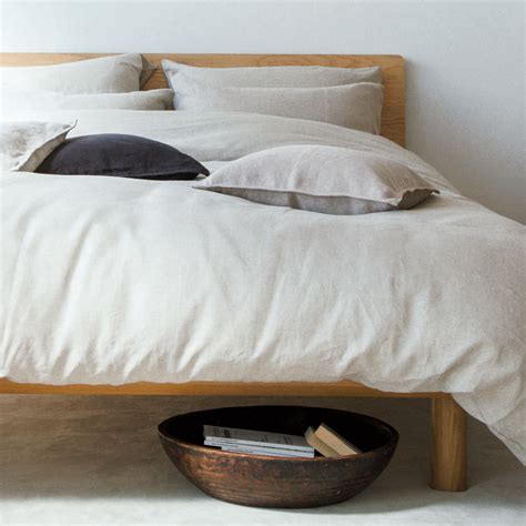 See more ideas about muji bed, muji, muji online store. Muji platform bed | Simple bed, Bed, Muji