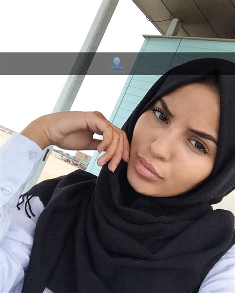 Sexy Muslim Hijabi Beurette Arab Moroccan Paki Sluts Photo