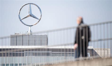 Autobauer Daimler verlängert Kurzarbeit bis Ende April WEB DE