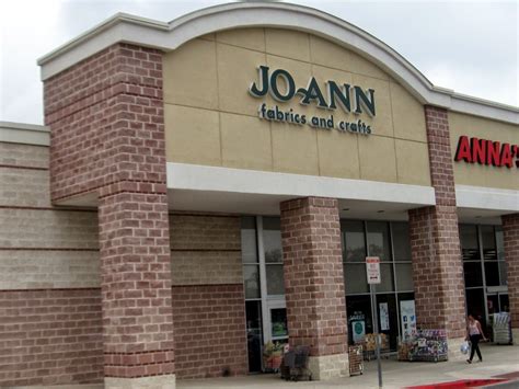 Shop the joann fabric and craft store online to stock up on supplies for any project. Southpaw Crafts: Sew San Antonio - Virtual Fabric Shop Hop ...