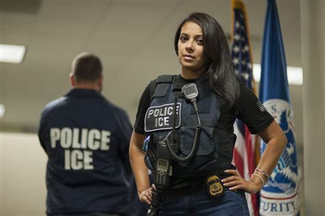 Women In Law Enforcement Careers Ice