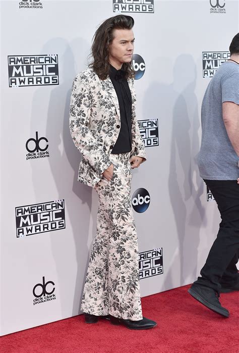 Полное имя — гарри эдвард стайлс (harry edward styles). 10 curiosidades sobre Harry Styles en su 22 cumpleaños ...