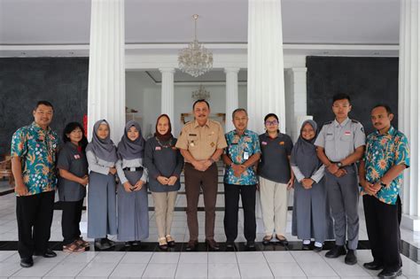 | berita ppdb smpn 2021. Empat Siswa SMAN 5 Purworejo Ke Taiwan Ikut Konferensi DFC ...