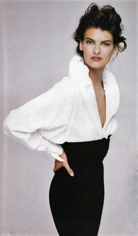 Vogue Uk 1988 Linda Evangelista Suit Fashion 80s Fashion Timeless