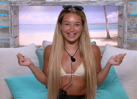 Lucindas Really Annoying Habit Is Driving Love Island Viewers Crazy