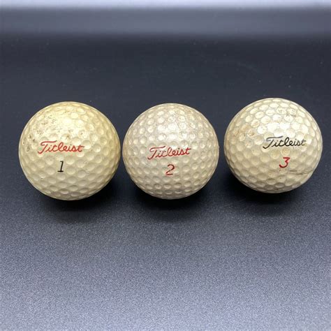 3 Rare Vintage Titleist Acushnet Golf Balls Acushnet Dt And Red 123