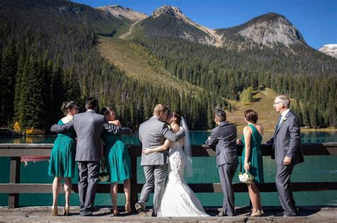 Outdoor Summer Wedding At The Gorgeous Emerald Lake Lodge In Field Bc