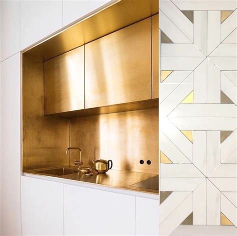 The best way to add gloss to the interior with gold is to use it only in the decor. Gold kitchen backsplash | White modern kitchen, Kitchen ...