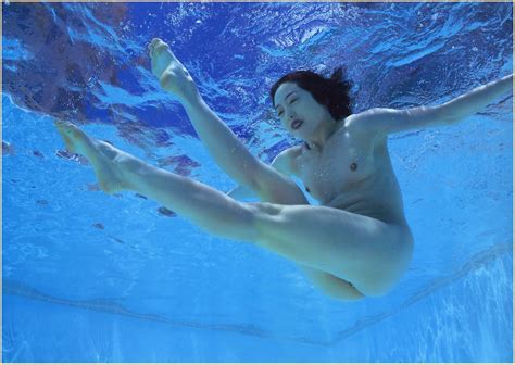 Underwater Tori Naked 37 Porn Photo