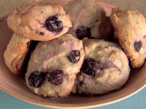 After they become lightly golden brown remove the cookie sheet from the oven. Almond Blueberry Cookies Recipe | Giada De Laurentiis | Food Network