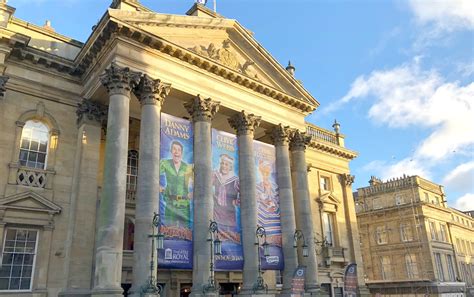 Newcastle Theatre Royal Pantomime 2017 Peter Pan Review New Girl In