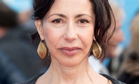 2020 präsentiert der verein ergo arte seinem publikum die moderne komödie kunst von autorin yasmina reza. Yasmina Reza: l'émotion, l'humour et le deuil - Causeur