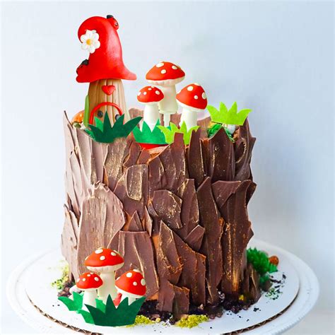 Creative Ideas For Mushroom Cake Decorations That Look Almost Too Real