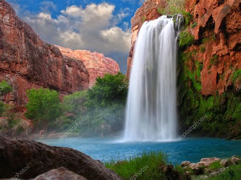 Stunning Waterfall — Stock Photo © Psnoonan 3054488